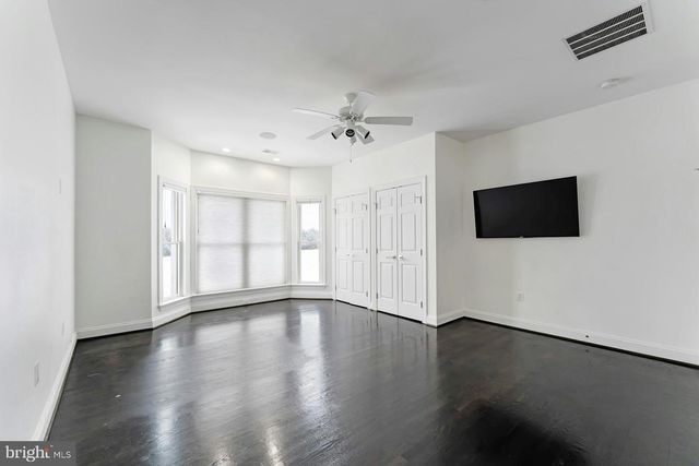 22101 EVERGREEN MILLS RD, Leesburg, VA 20175