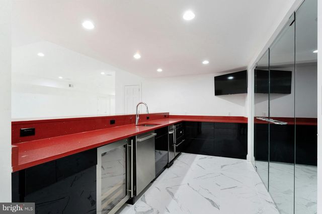 22101 EVERGREEN MILLS RD, Leesburg, VA 20175