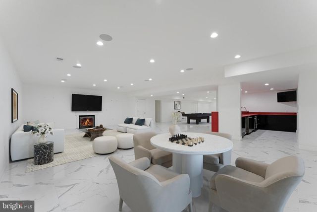 22101 EVERGREEN MILLS RD, Leesburg, VA 20175