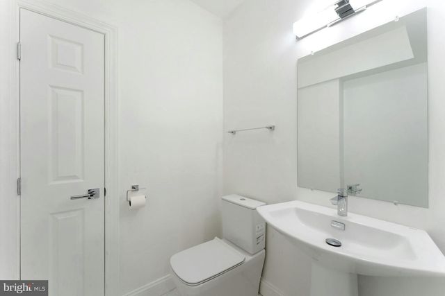 22101 EVERGREEN MILLS RD, Leesburg, VA 20175