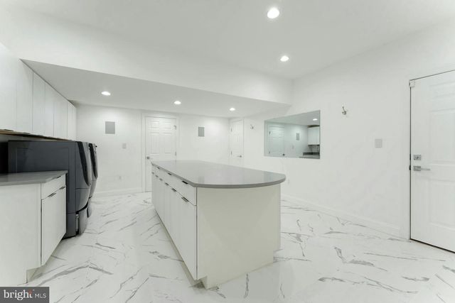 22101 EVERGREEN MILLS RD, Leesburg, VA 20175