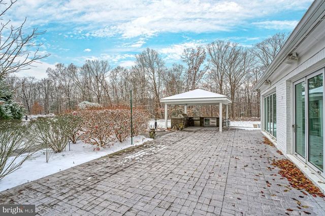 22101 EVERGREEN MILLS RD, Leesburg, VA 20175