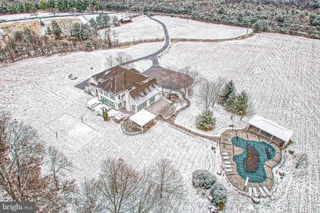 22101 EVERGREEN MILLS RD, Leesburg, VA 20175