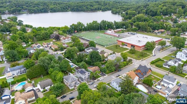 139 Van Avenue, Pompton Lakes, NJ 07442