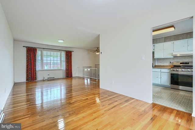 201 MYSTICWOOD RD, Reisterstown, MD 21136