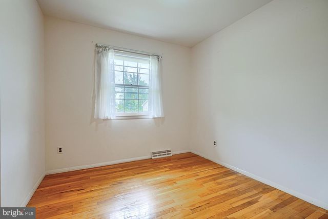 201 MYSTICWOOD RD, Reisterstown, MD 21136