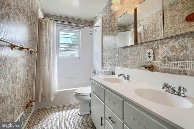 201 MYSTICWOOD RD, Reisterstown, MD 21136