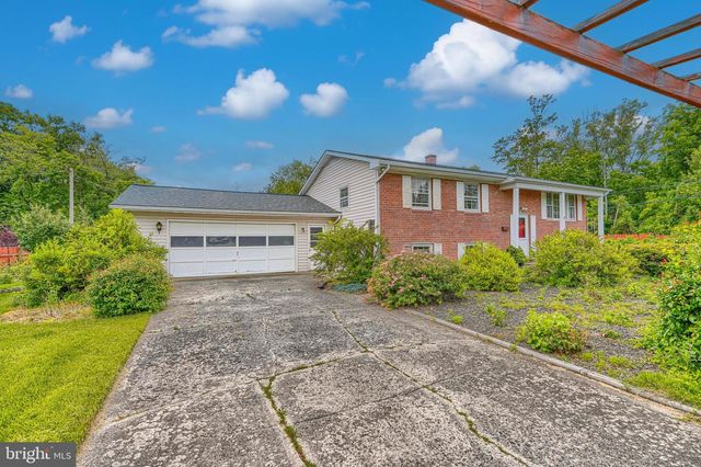 201 MYSTICWOOD RD, Reisterstown, MD 21136