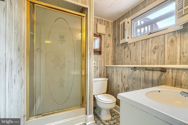201 MYSTICWOOD RD, Reisterstown, MD 21136