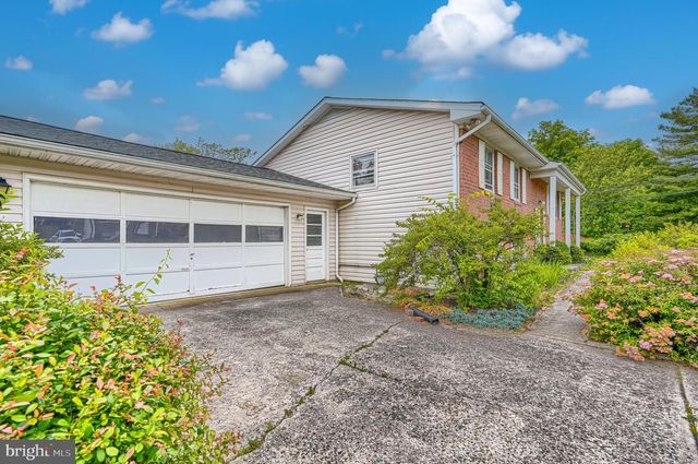 201 MYSTICWOOD RD, Reisterstown, MD 21136