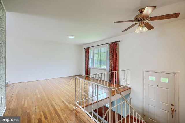 201 MYSTICWOOD RD, Reisterstown, MD 21136