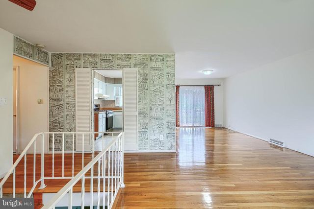 201 MYSTICWOOD RD, Reisterstown, MD 21136