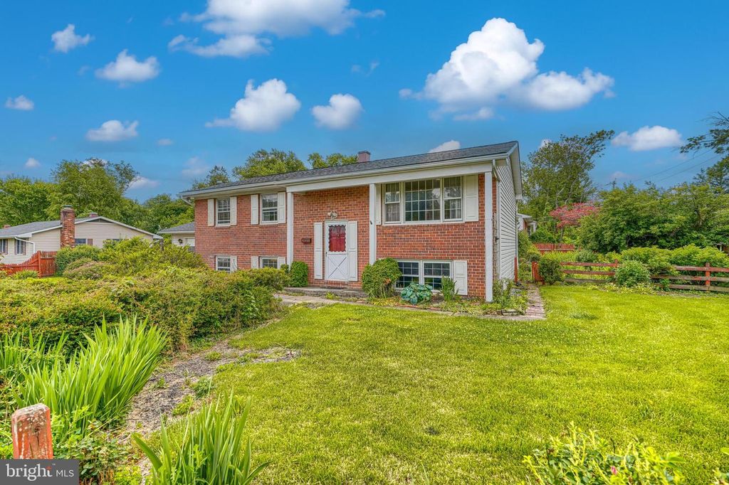 201 MYSTICWOOD RD, Reisterstown, MD 21136