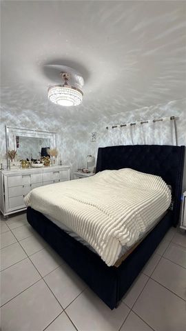 3011 W 76th St A-104, Hialeah, FL 33018