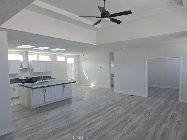 21500 Lassen 45, Chatsworth, CA 91311