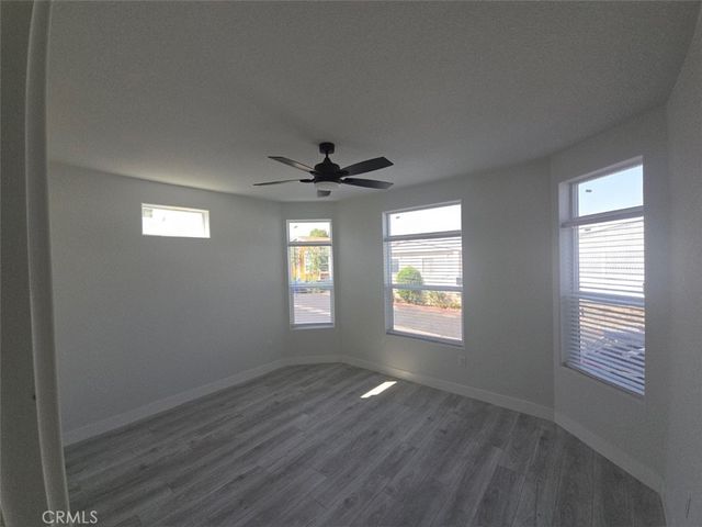 21500 Lassen 45, Chatsworth, CA 91311