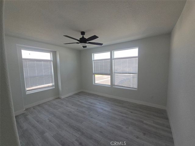 21500 Lassen 45, Chatsworth, CA 91311