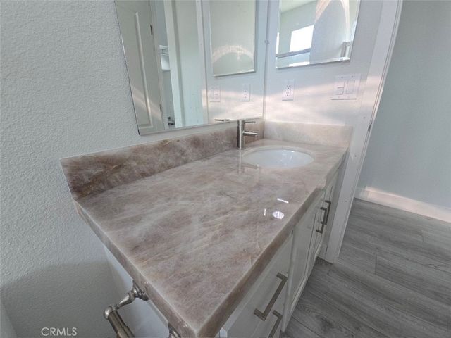21500 Lassen 45, Chatsworth, CA 91311
