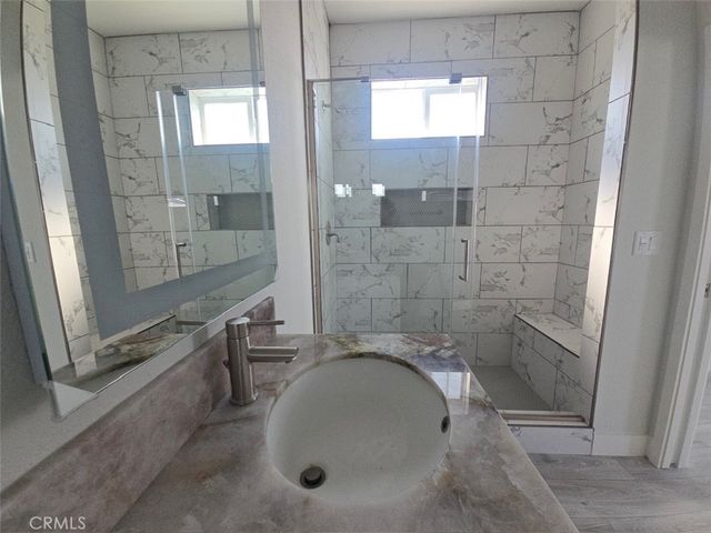 21500 Lassen 45, Chatsworth, CA 91311