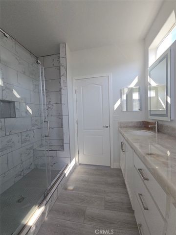 21500 Lassen 45, Chatsworth, CA 91311
