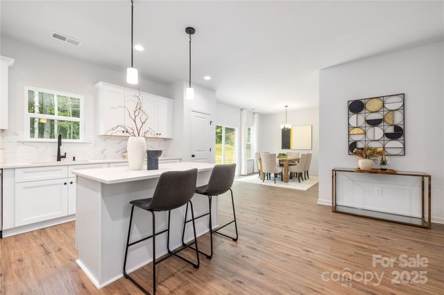 4445 Garvin Drive, Charlotte, NC 28269