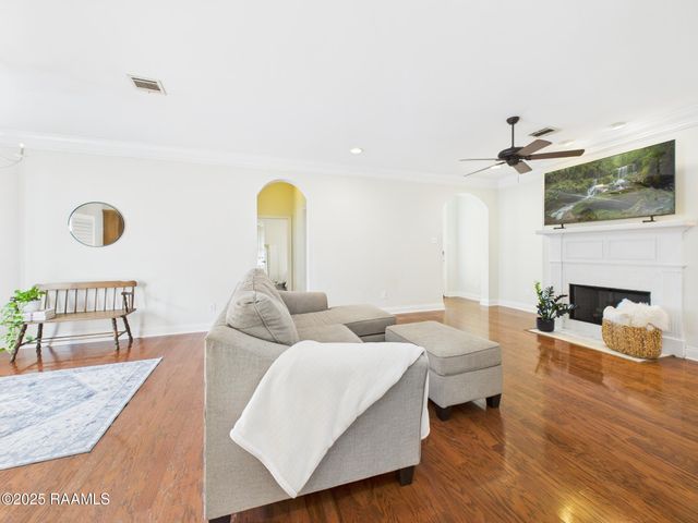 110 Barton Terrace, Youngsville, LA 70592