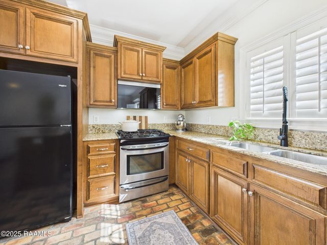 110 Barton Terrace, Youngsville, LA 70592