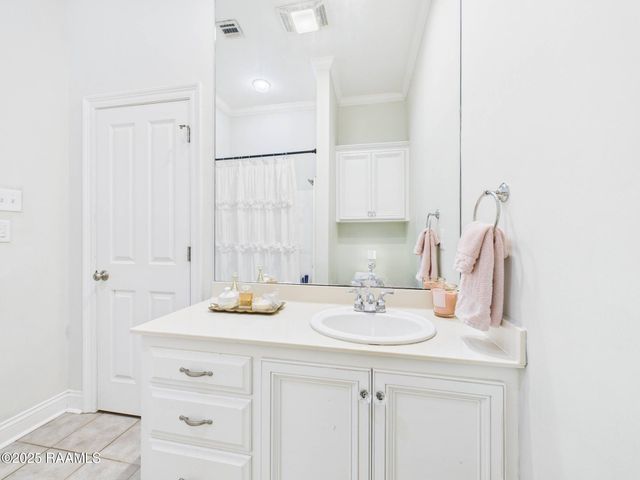 110 Barton Terrace, Youngsville, LA 70592