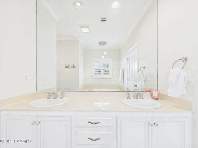 110 Barton Terrace, Youngsville, LA 70592
