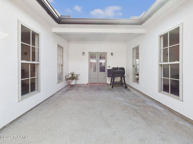 110 Barton Terrace, Youngsville, LA 70592