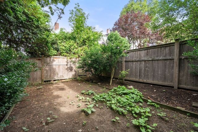 24 Auburn Street, Boston, MA 02129