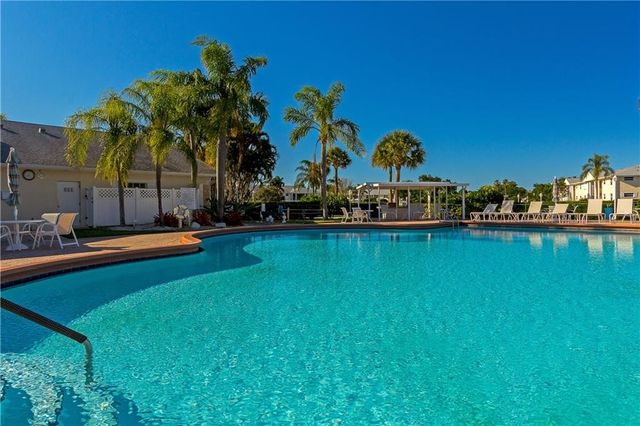 740 Lake Orchid Circle 109, Vero Beach, FL 32962