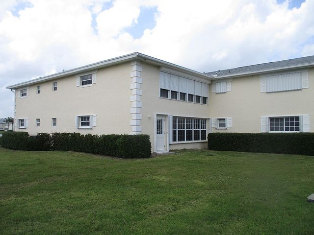 740 Lake Orchid Circle 109, Vero Beach, FL 32962