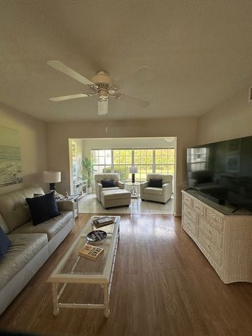 740 Lake Orchid Circle 109, Vero Beach, FL 32962