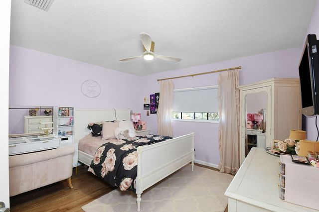 5084 SW Hammock Creek Drive, Palm City, FL 34990