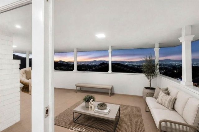 3461 Alginet, Encino, CA 91436