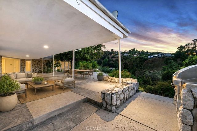3461 Alginet, Encino, CA 91436