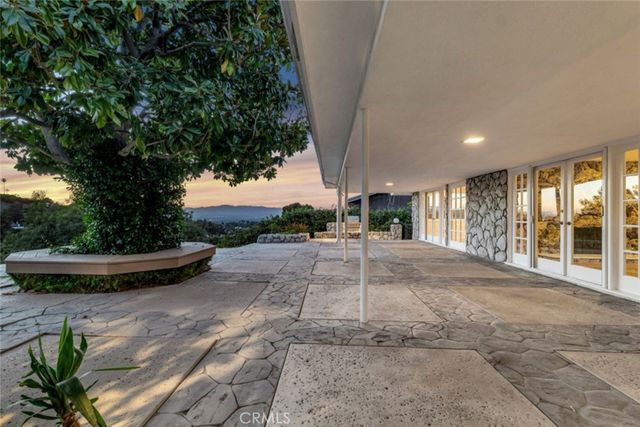 3461 Alginet, Encino, CA 91436