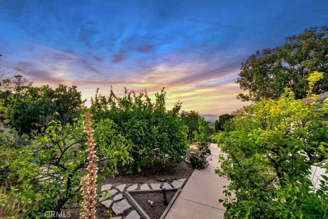 3461 Alginet, Encino, CA 91436