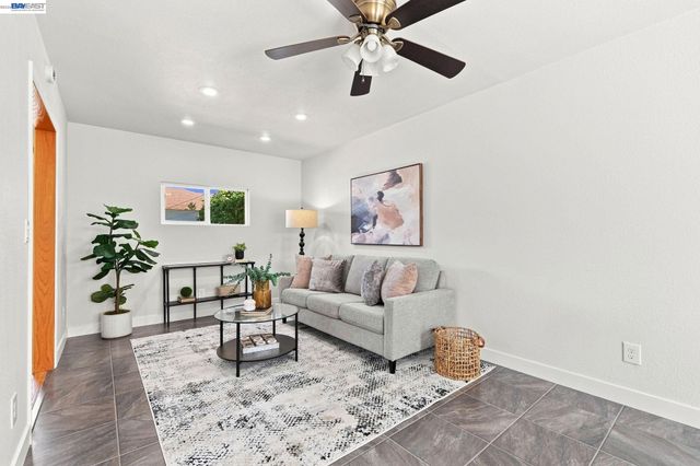 32235 Pulaski Dr, Hayward, CA 94544