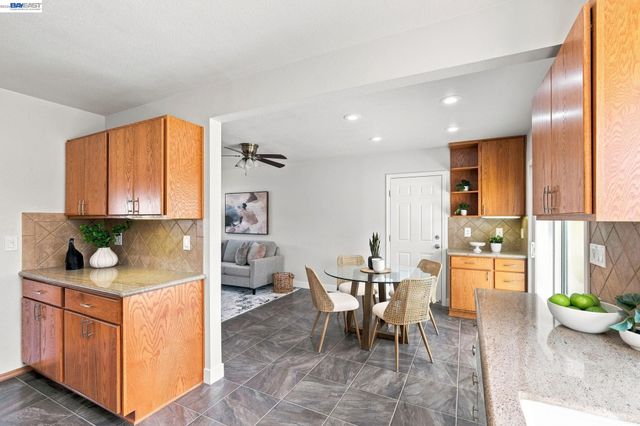 32235 Pulaski Dr, Hayward, CA 94544