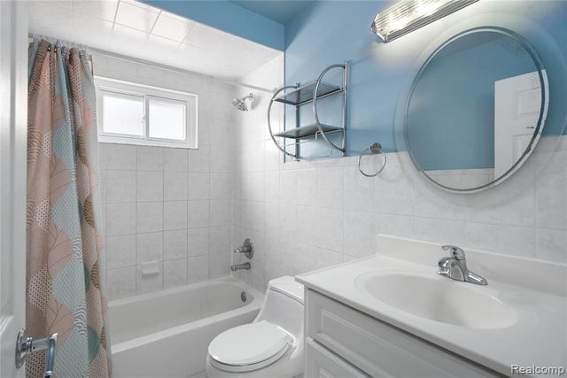 13171 Burgundy Avenue, Warren, MI 48089