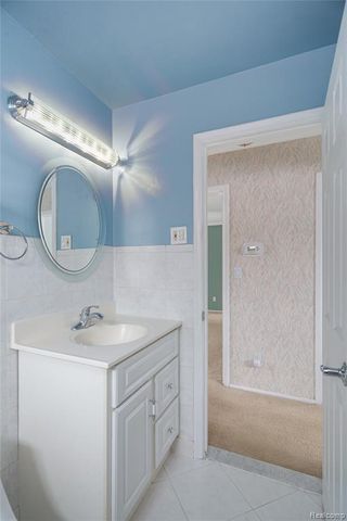 13171 Burgundy Avenue, Warren, MI 48089