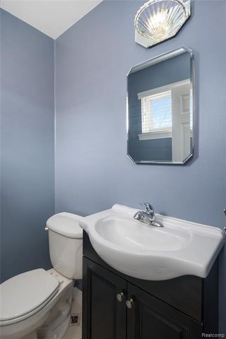 13171 Burgundy Avenue, Warren, MI 48089