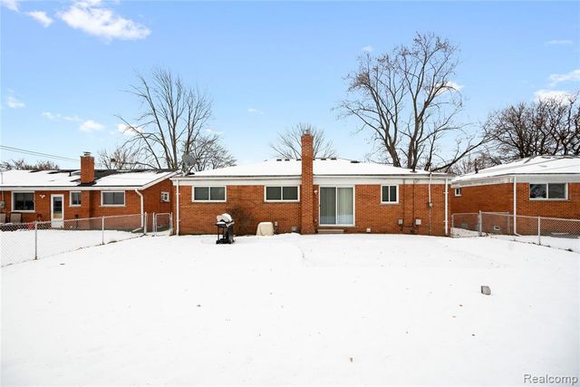 13171 Burgundy Avenue, Warren, MI 48089