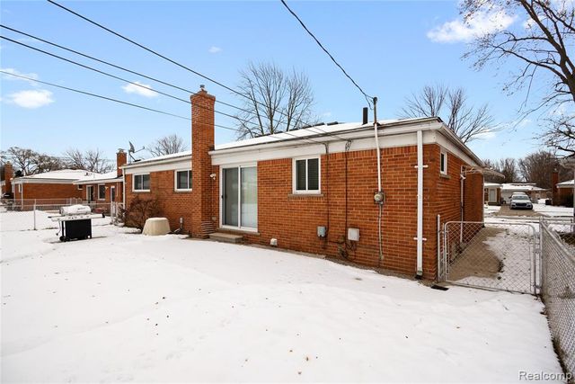 13171 Burgundy Avenue, Warren, MI 48089