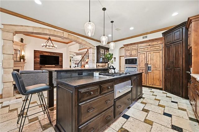 14606 Briar Street, Leawood, KS 66224