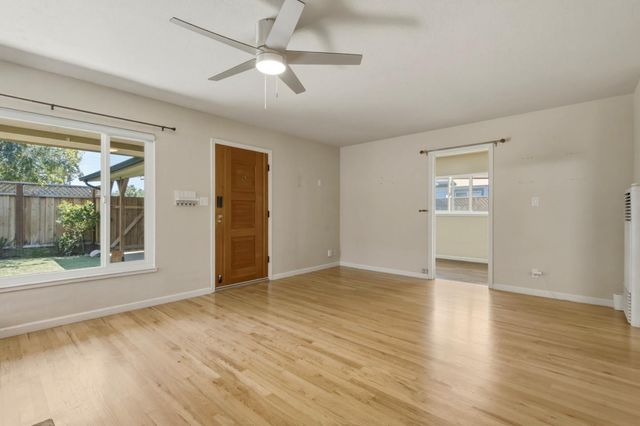 530 B Street, Hollister, CA 95023