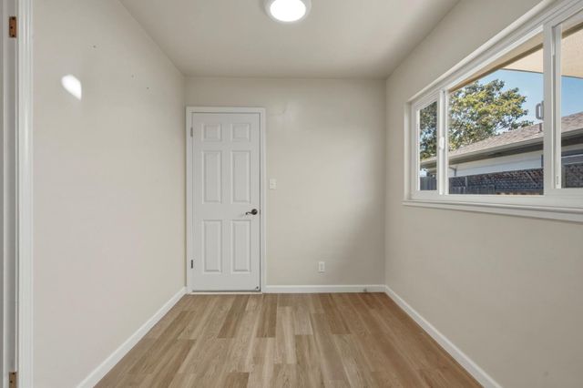 530 B Street, Hollister, CA 95023
