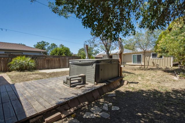 530 B Street, Hollister, CA 95023